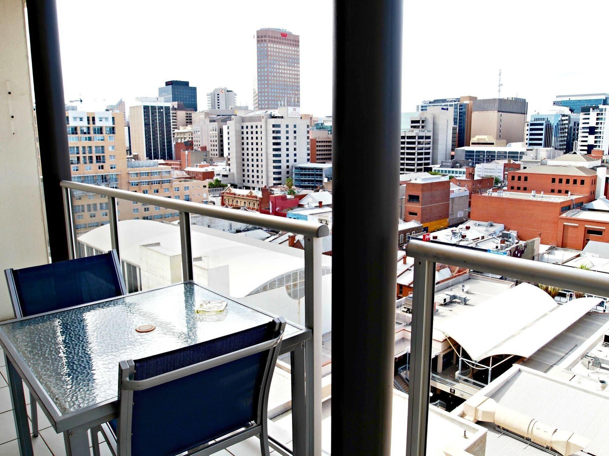 Adelaide Dress Circle Apartments - North Terrace Extérieur photo